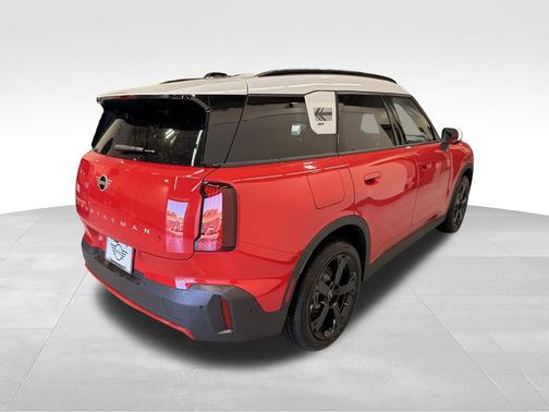 Chili Red 2026 MINI Countryman