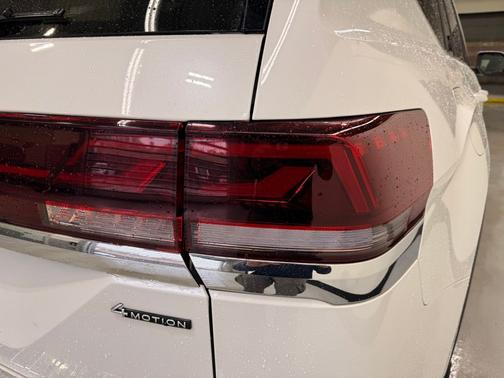 Opal White 2024 Volkswagen Atlas 2.0T SEL Premium R-Line
