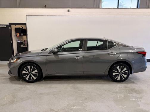 Gun Metallic 2021 Nissan Altima 2.5 SV