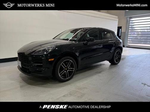 2021 Porsche Macan Base