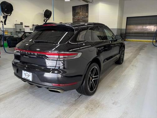 2021 Porsche Macan Base
