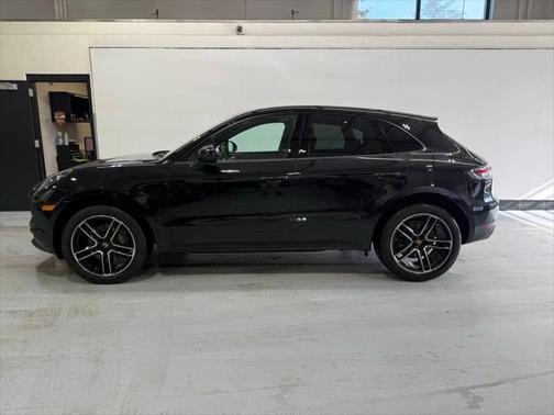 2021 Porsche Macan Base