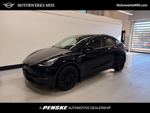 2022 Tesla Model Y Long Range Dual Motor All-Wheel Drive