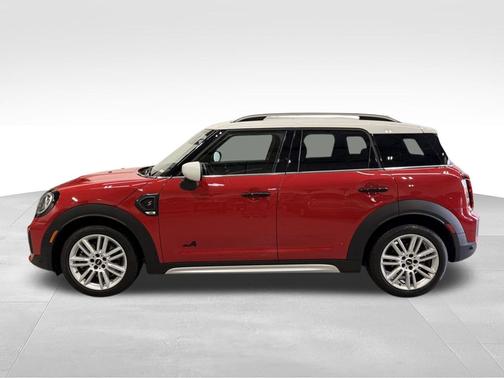 Chili Red 2024 MINI Countryman
