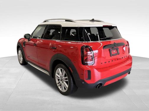 Chili Red 2024 MINI Countryman
