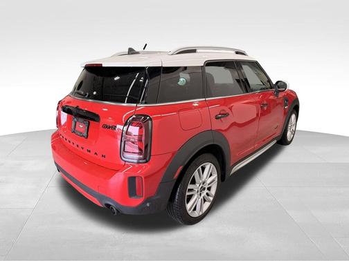 Chili Red 2024 MINI Countryman