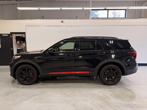 Agate Black Metallic 2021 Ford Explorer ST