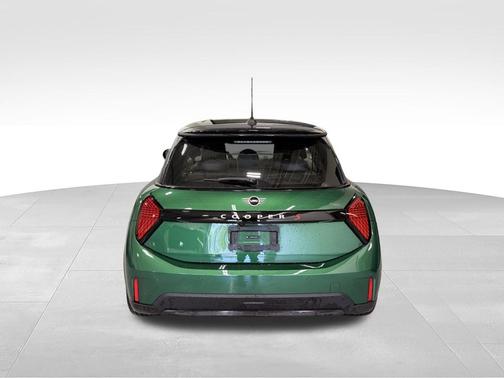 British Racing Green 2025 MINI Hardtop