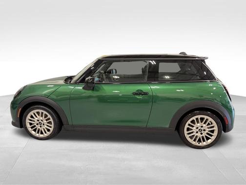 British Racing Green 2025 MINI Hardtop