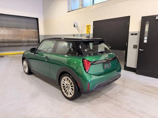 British Racing Green IV Metallic 2025 MINI Hardtop Cooper S
