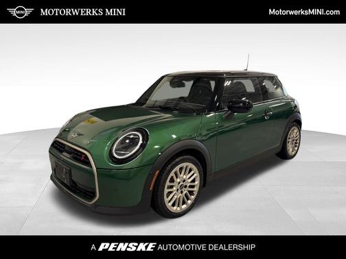 British Racing Green 2025 MINI Hardtop