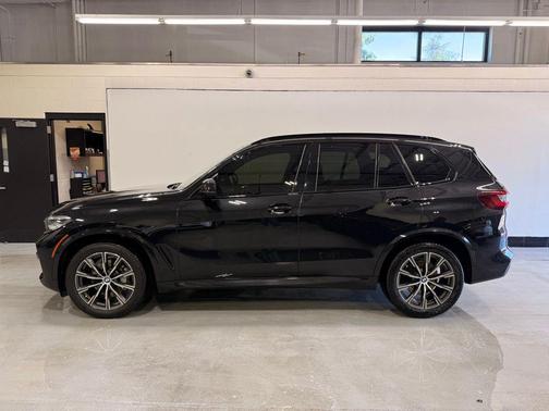 Black Sapphire Metallic 2022 BMW X5 xDrive40i
