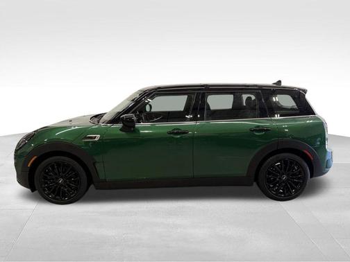 British Racing Green 2023 MINI Clubman Cooper S
