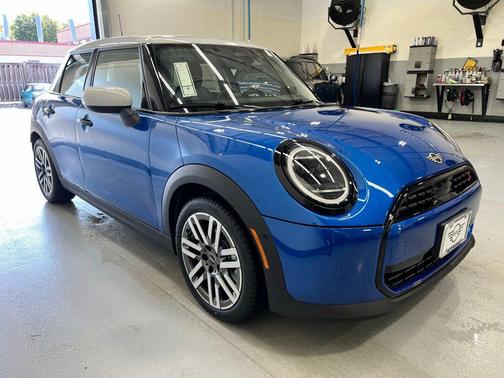 Icy Sunshine Blue Metallic 2025 MINI Hardtop Cooper S