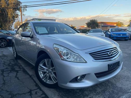 2011 INFINITI G37 Journey