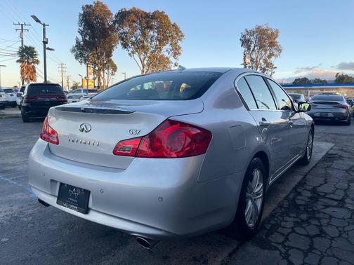 2011 INFINITI G37 Journey