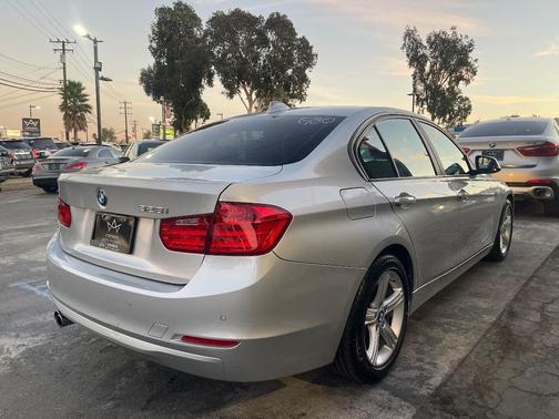 2015 BMW 328 328i