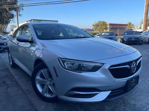 Quicksilver Metallic 2018 Buick Regal Sportback Preferred