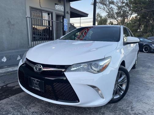 2016 Toyota Camry SE