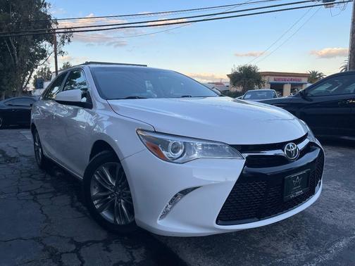 2016 Toyota Camry SE