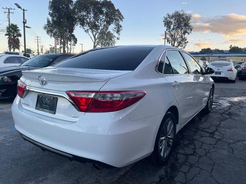 2016 Toyota Camry SE