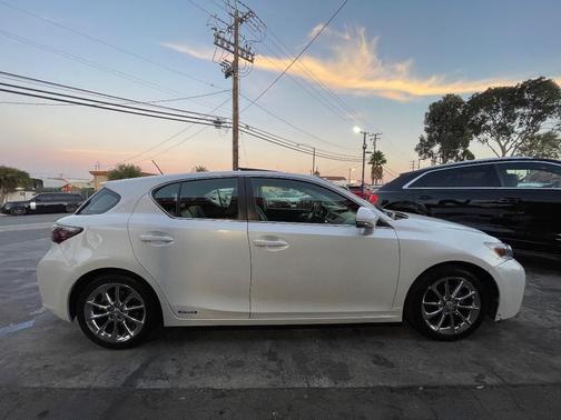 2013 Lexus CT 200h 5dr Hybrid