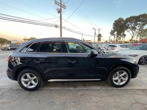 2023 Audi Q5 40 Premium