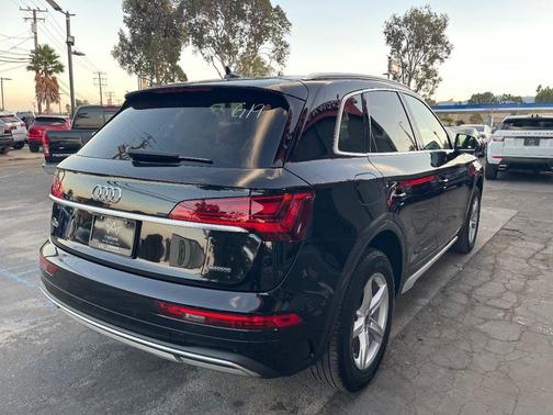 2023 Audi Q5 40 Premium