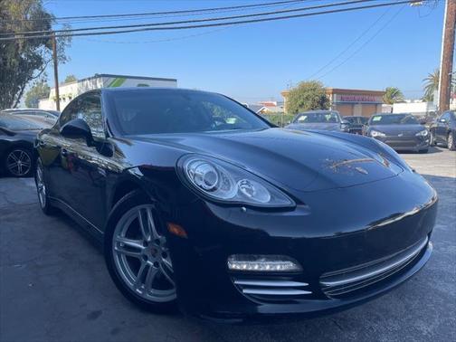 2013 Porsche Panamera 4 Platinum Edition