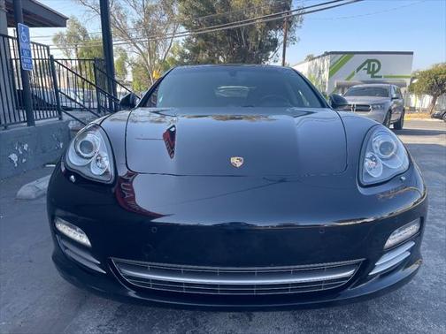 2013 Porsche Panamera 4 Platinum Edition