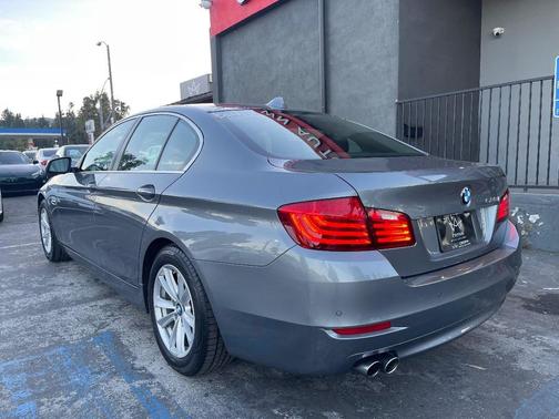 2015 BMW 528 528i