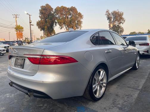 Rhodium Silver Metallic 2016 Jaguar XF 35t R-Sport