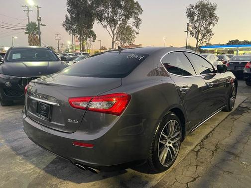 2016 Maserati Ghibli S
