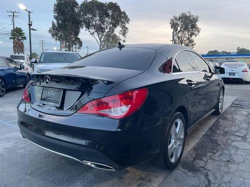 2017 Mercedes-Benz CLA 250 Base