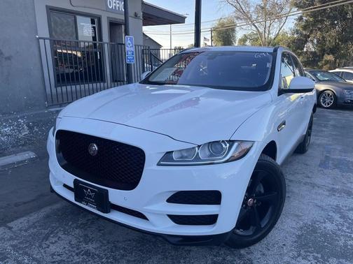 Fuji White 2019 Jaguar F-PACE 25t Premium