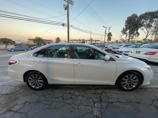 2017 Toyota Camry XLE