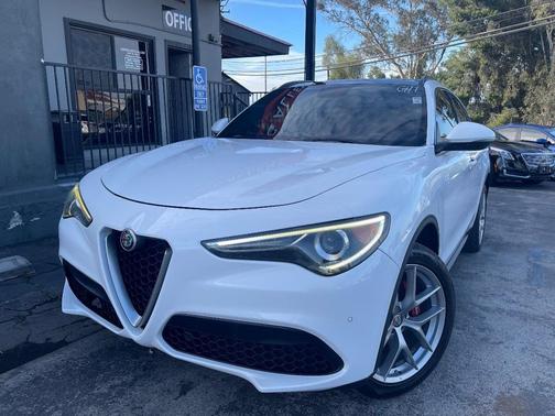2018 Alfa Romeo Stelvio Ti Sport