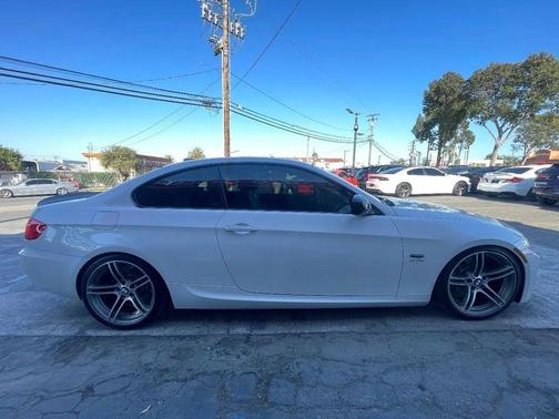 Mineral White Metallic 2012 BMW 335 335is