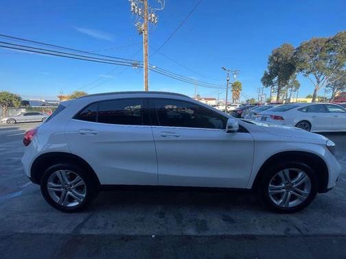 Polar White 2018 Mercedes-Benz GLA 250 Base