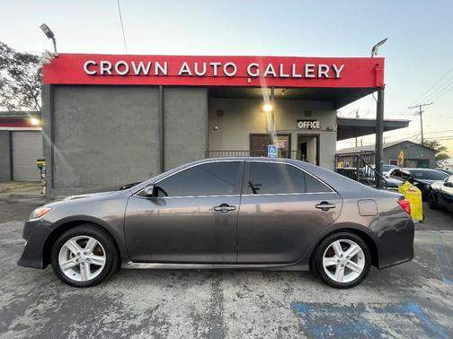 2014 Toyota Camry SE