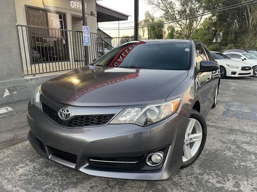 2014 Toyota Camry SE