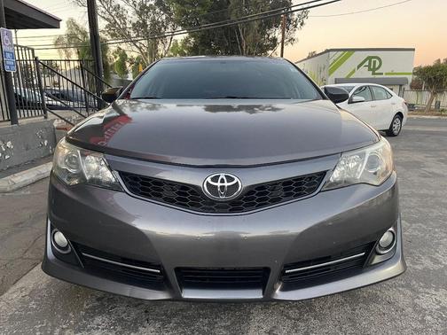 2014 Toyota Camry SE