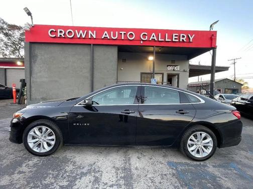 Mosaic Black Metallic 2023 Chevrolet Malibu FWD 1LT