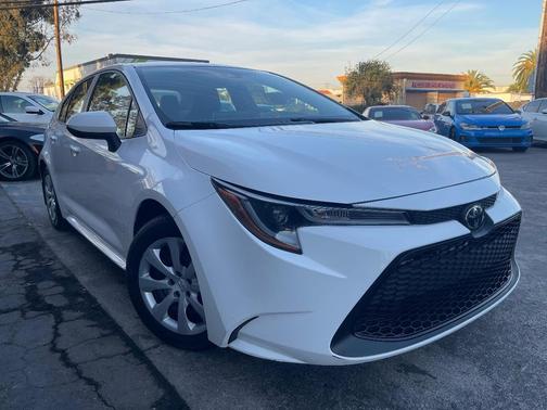 2020 Toyota Corolla LE