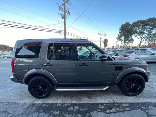 2016 Land Rover LR4 Base