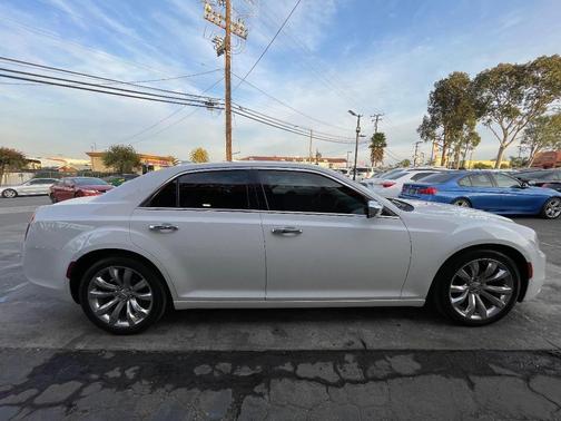 2018 Chrysler 300 Limited