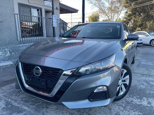 Gun Metallic 2022 Nissan Altima S FWD
