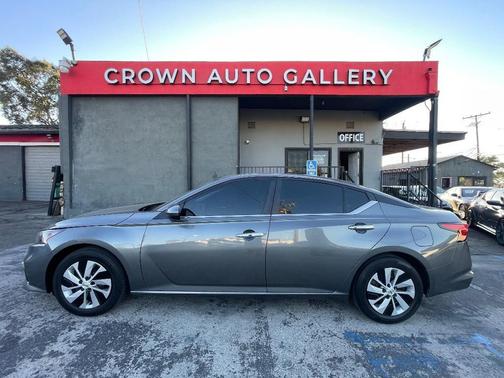 Gun Metallic 2022 Nissan Altima S FWD