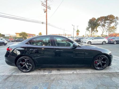 2018 Alfa Romeo Giulia Base