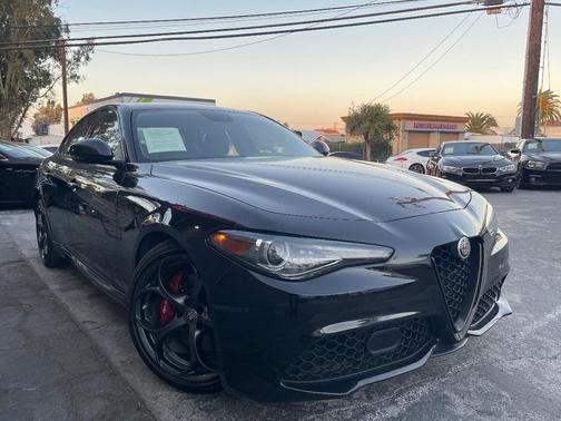 2018 Alfa Romeo Giulia Base